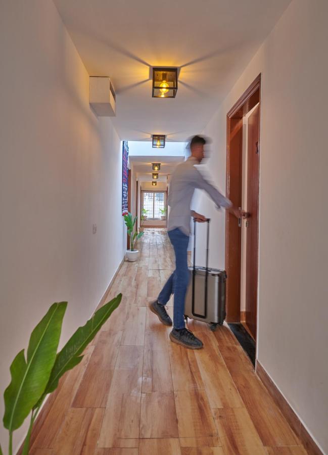 Апартаменты Poshtel Vns Варанаси Экстерьер фото