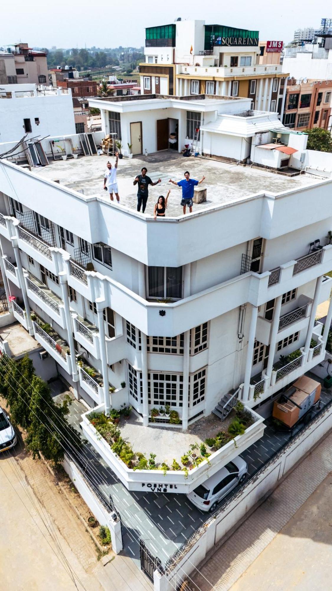 Апартаменты Poshtel Vns Варанаси Экстерьер фото